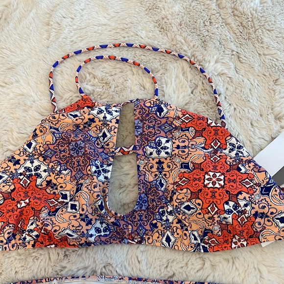 BOGO Daisy Fuentes High Neck Bra Top Bikini Coordinated Set 16 - Picture 4 of 13